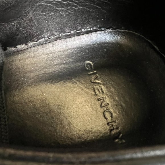 Givenchy Unisex Black Embossed Sneaker Shoes G2927 main image 7